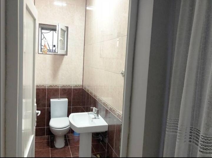 Guest House Amo Кутаїсі Екстер'єр фото