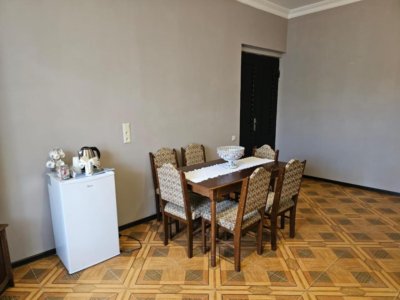 Guest House Amo Кутаїсі Екстер'єр фото