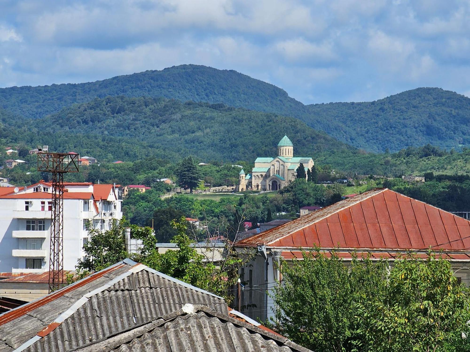 Guest House Amo Кутаїсі Екстер'єр фото