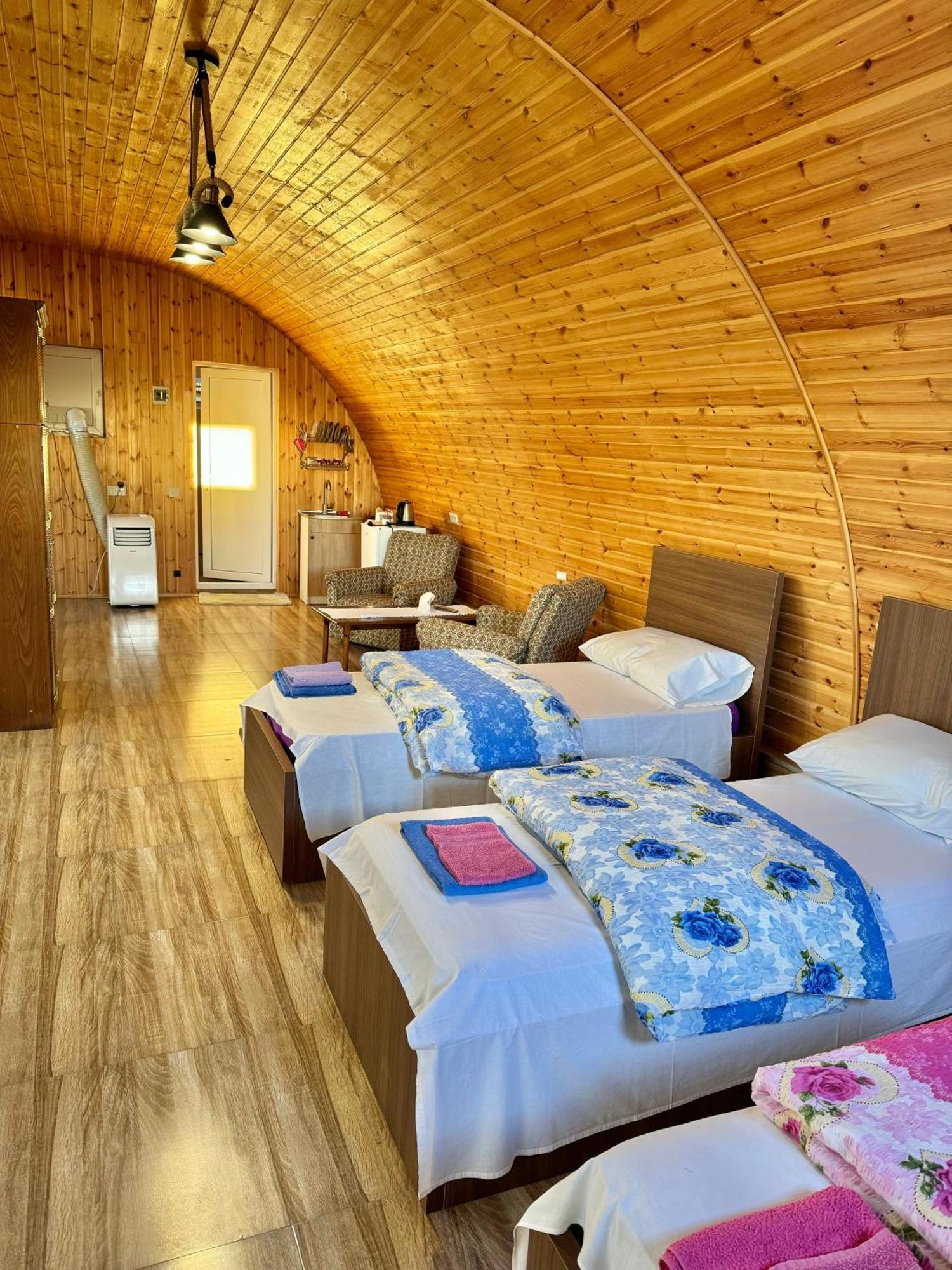 Guest House Amo Кутаїсі Екстер'єр фото