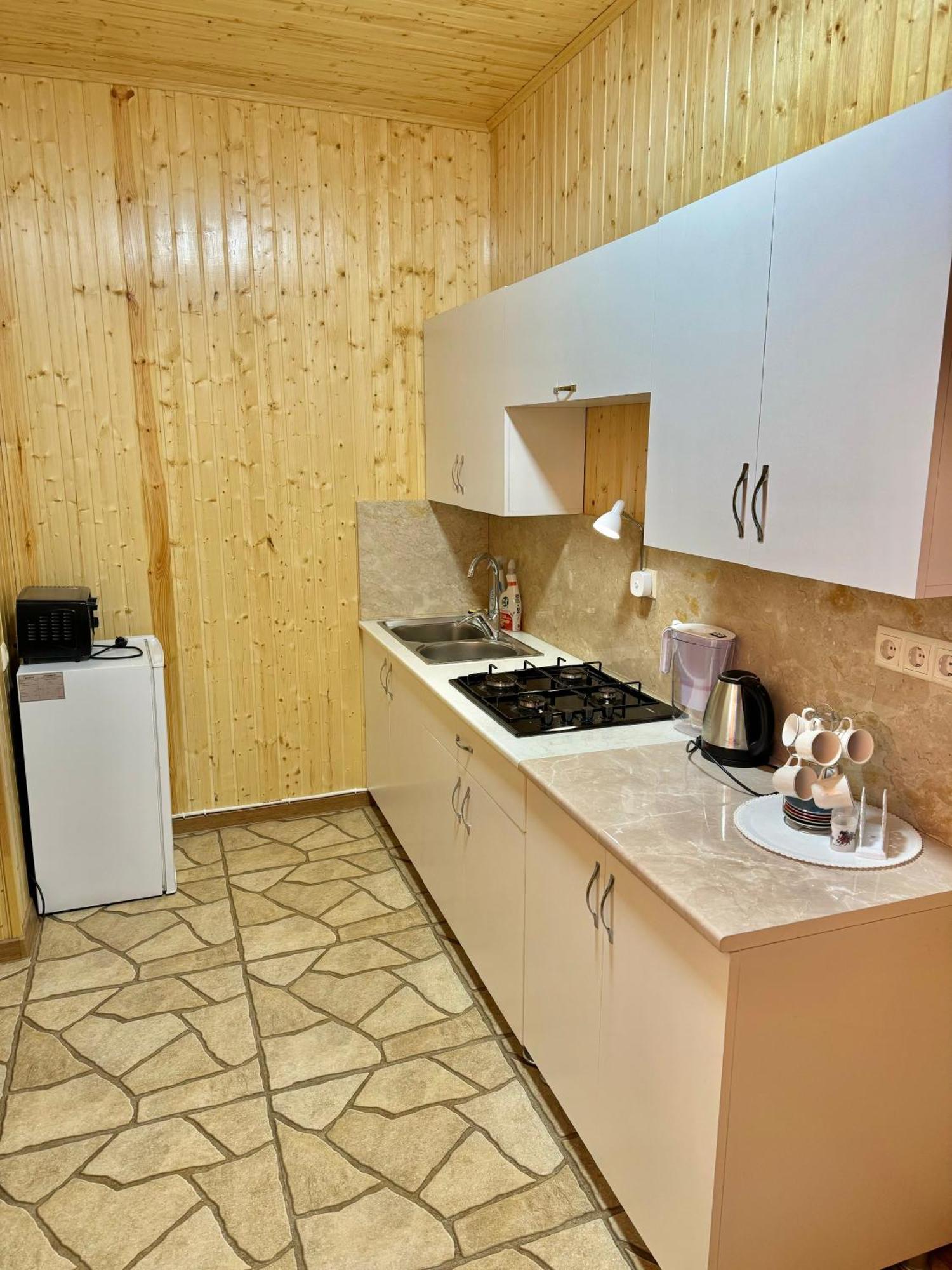 Guest House Amo Кутаїсі Екстер'єр фото