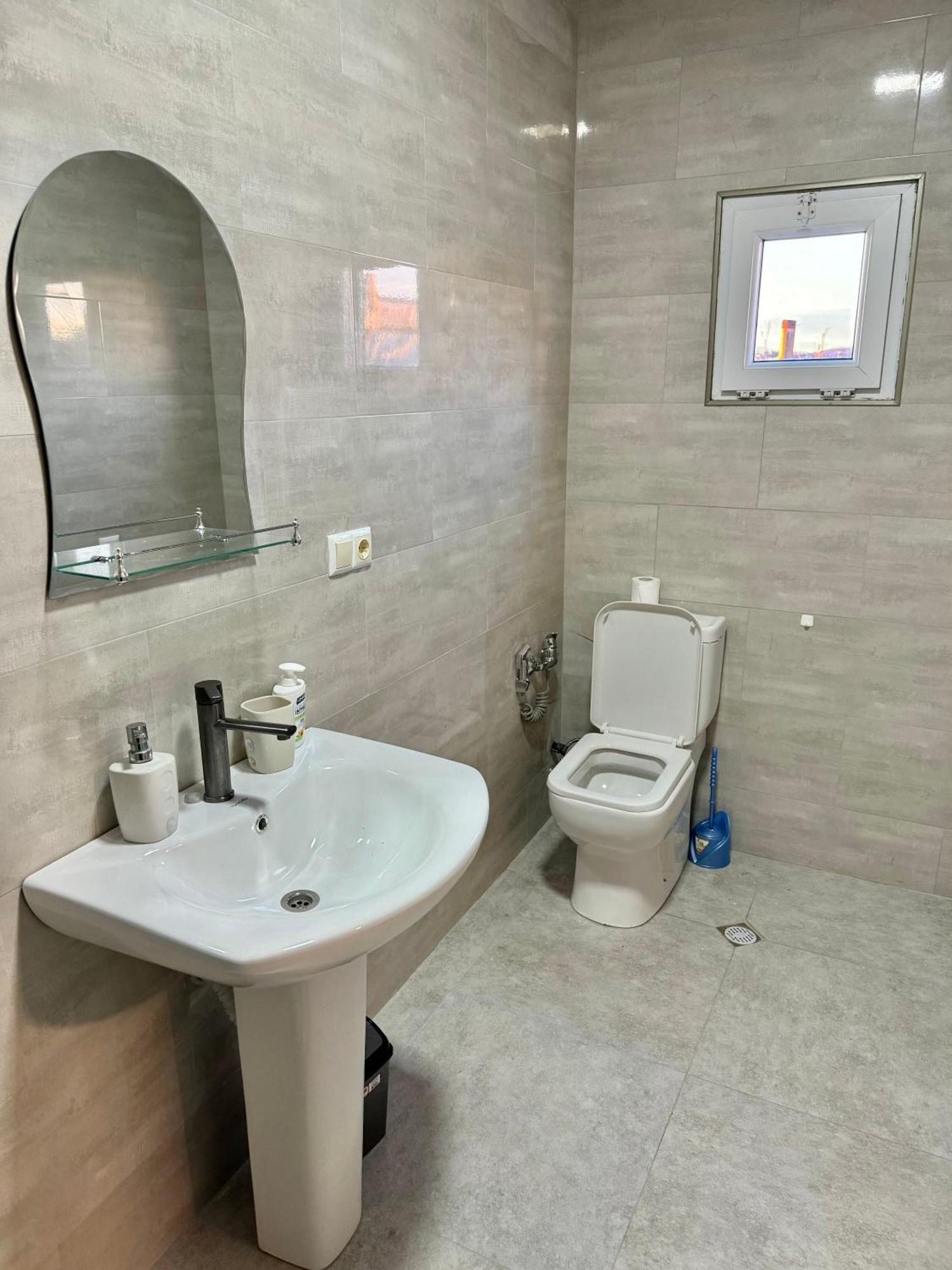 Guest House Amo Кутаїсі Екстер'єр фото